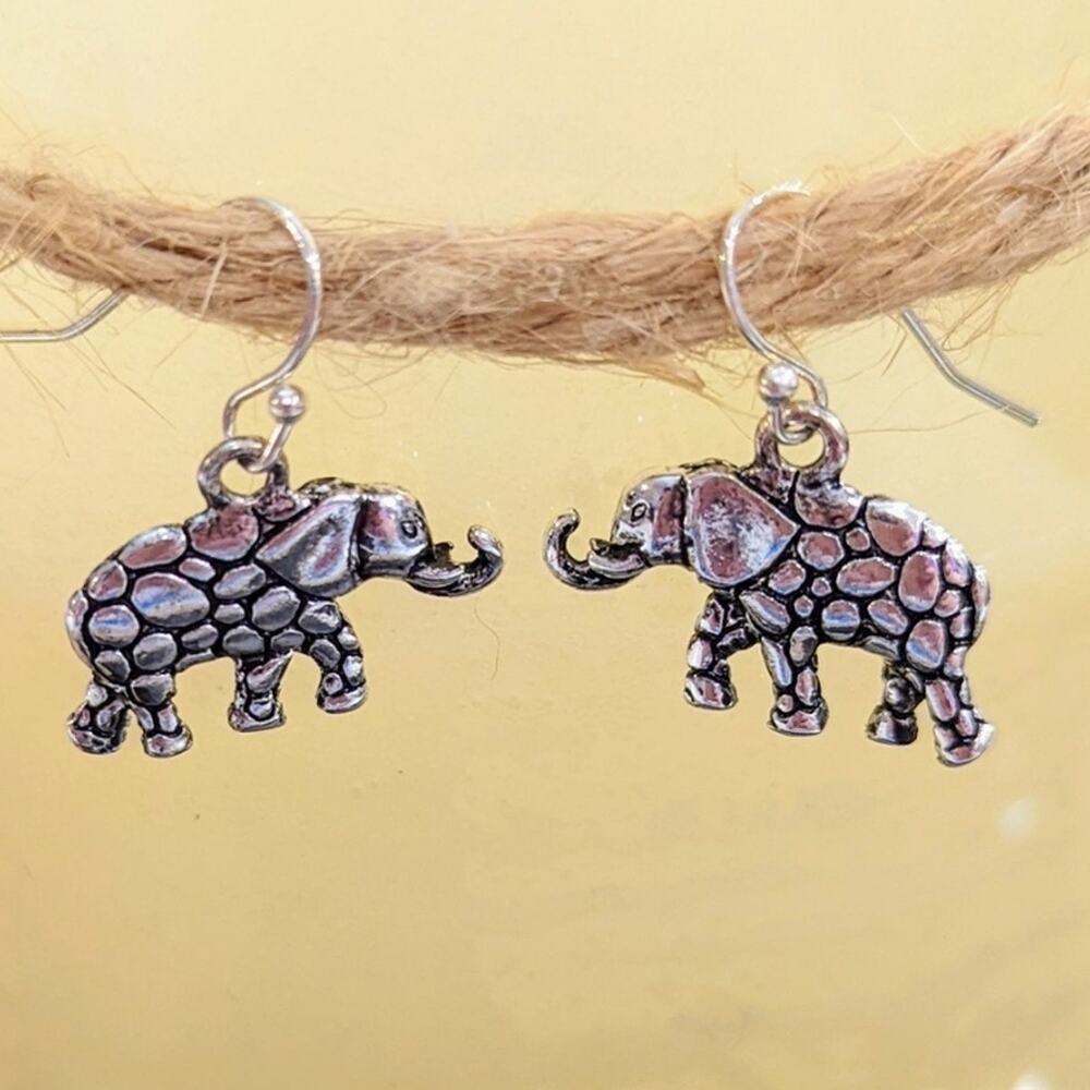 ELEPHANT Silver Tone Black Accent Hook Earrings NEW Animal Lover Gift